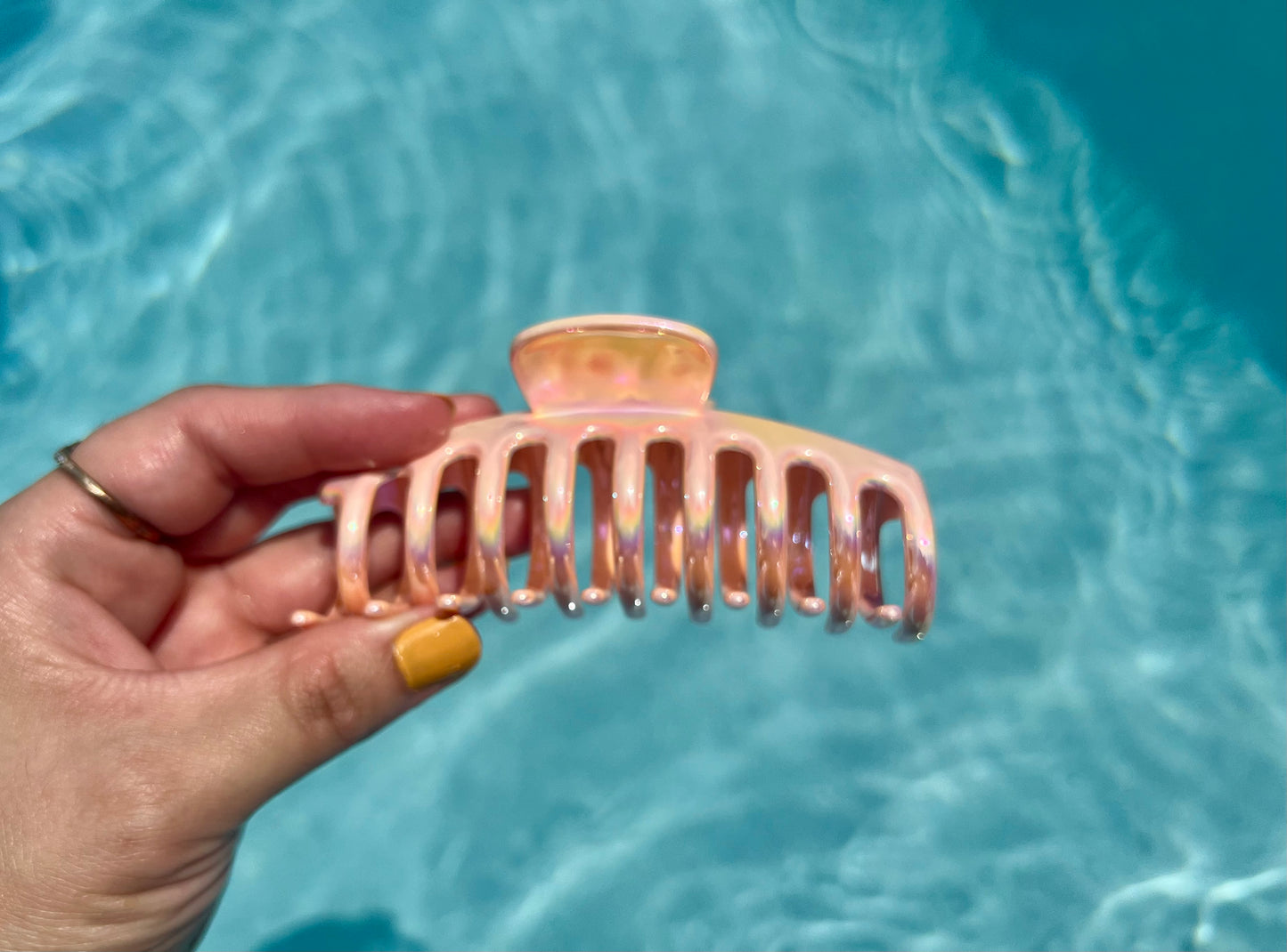 Large hair claw clips