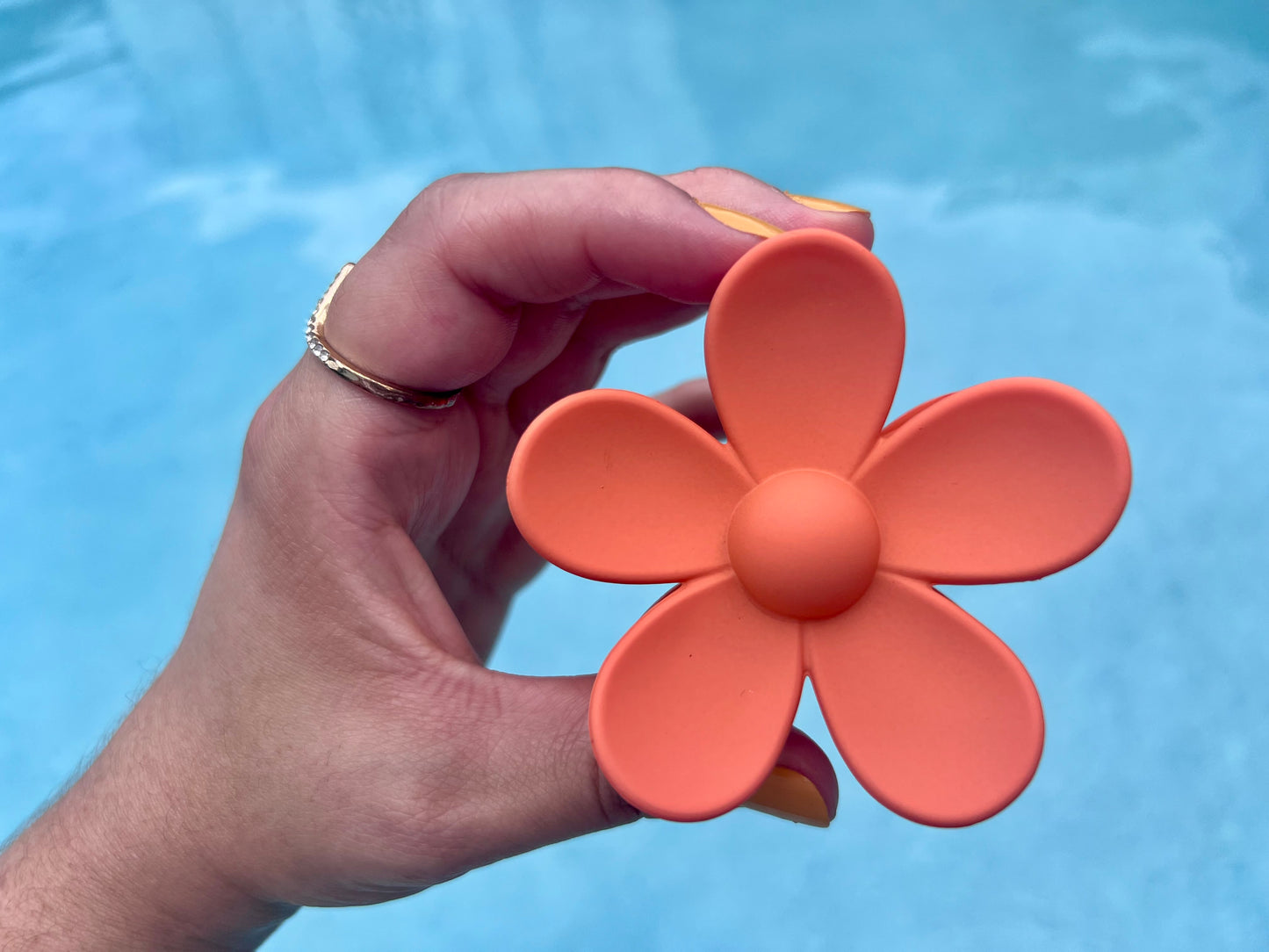 Flower hair claw clips.