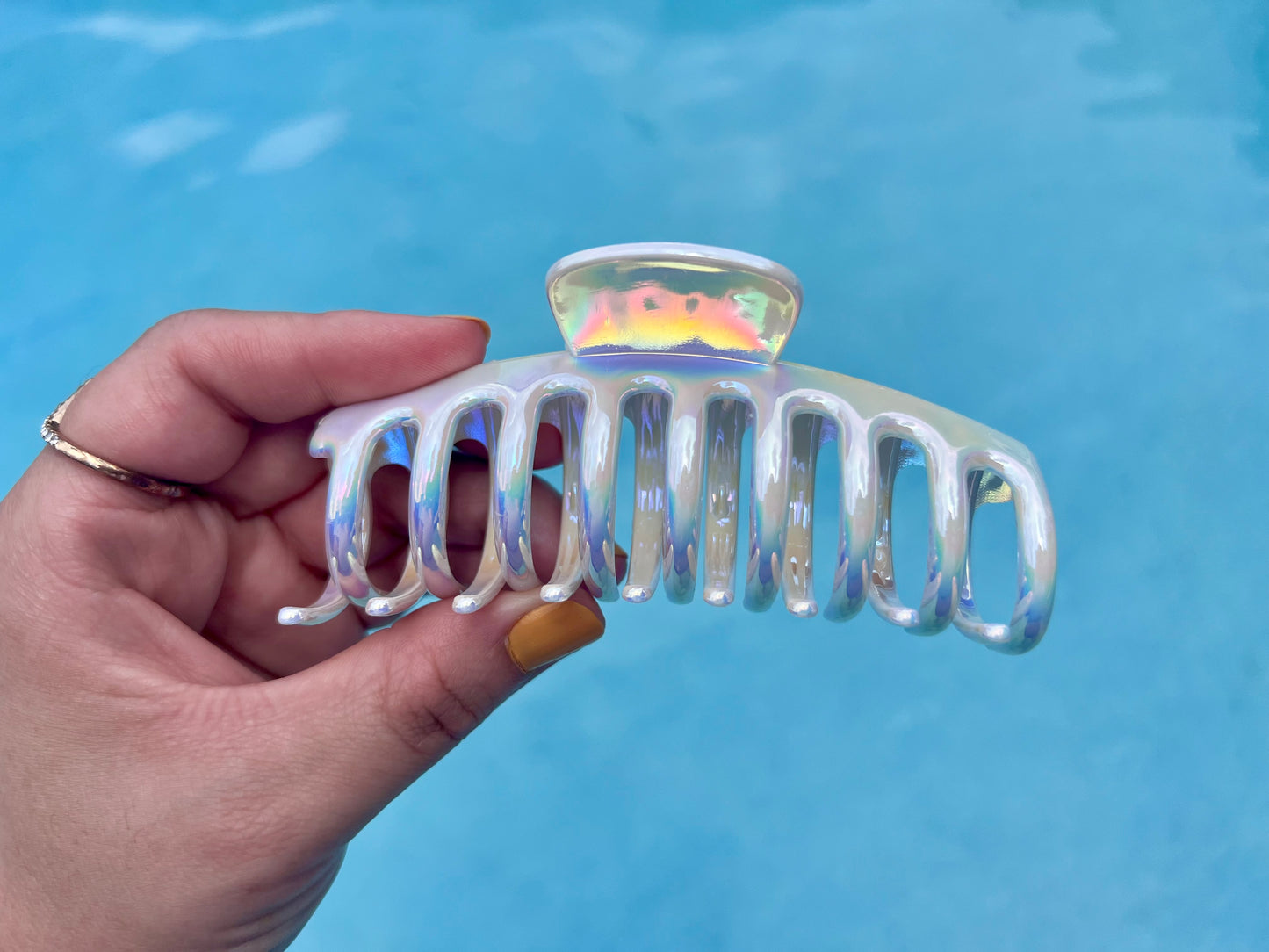Large hair claw clips