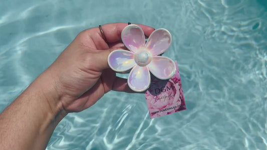Flower hair claw clip.